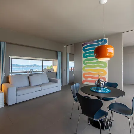 Tropez En Style! Chic & Apartment